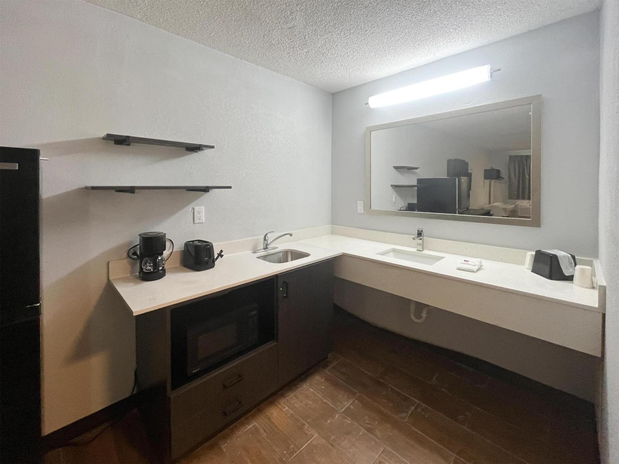 Studio 6 Suites Hurricane, Wv Bagian luar foto