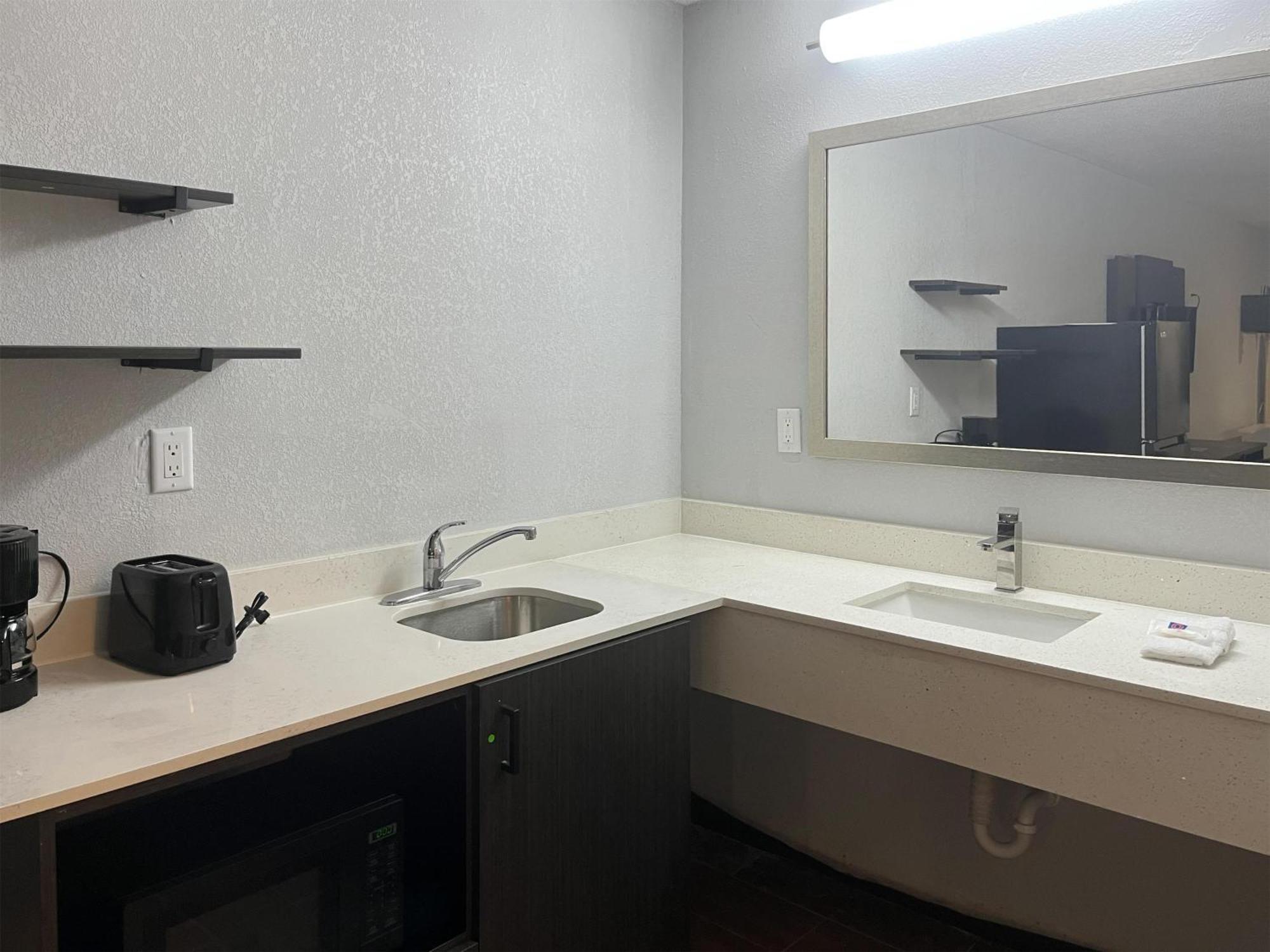 Studio 6 Suites Hurricane, Wv Bagian luar foto