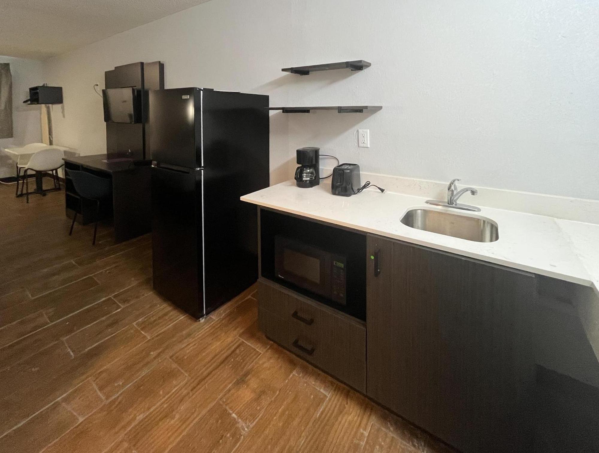 Studio 6 Suites Hurricane, Wv Bagian luar foto